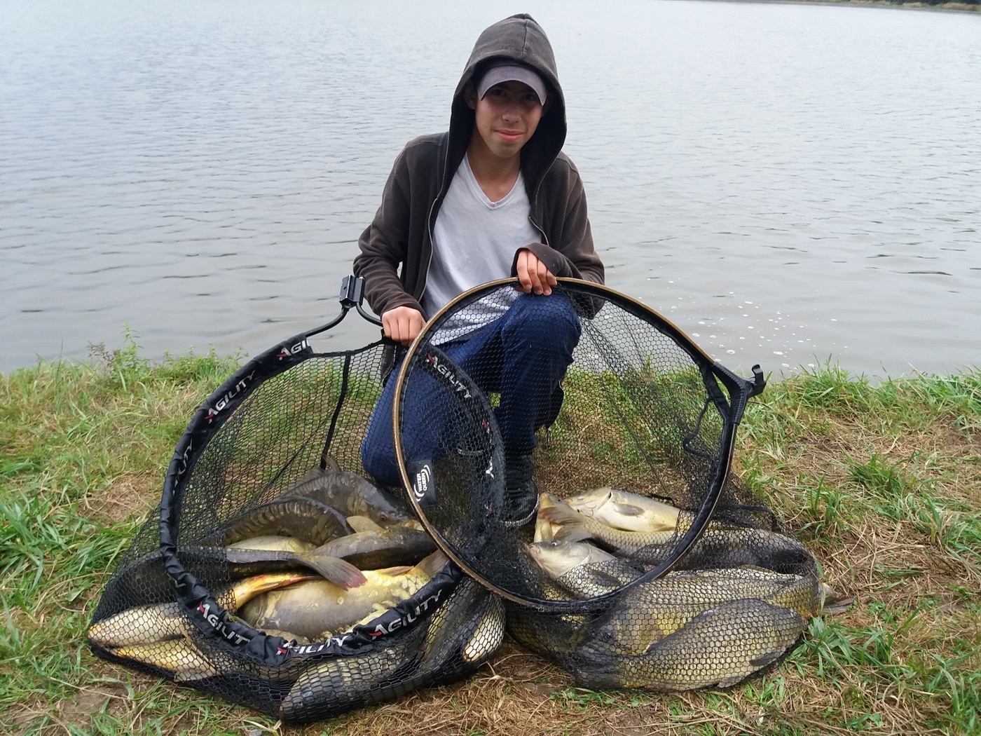 Colonies stages pêche carpe pour adolescents